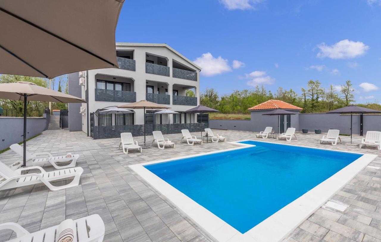Apartmani Natalija Porec Esterno foto