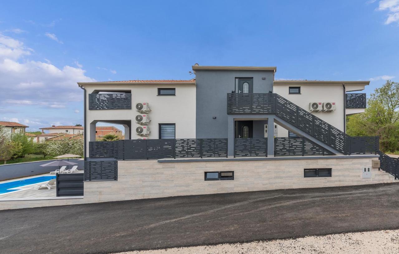 Apartmani Natalija Porec Esterno foto