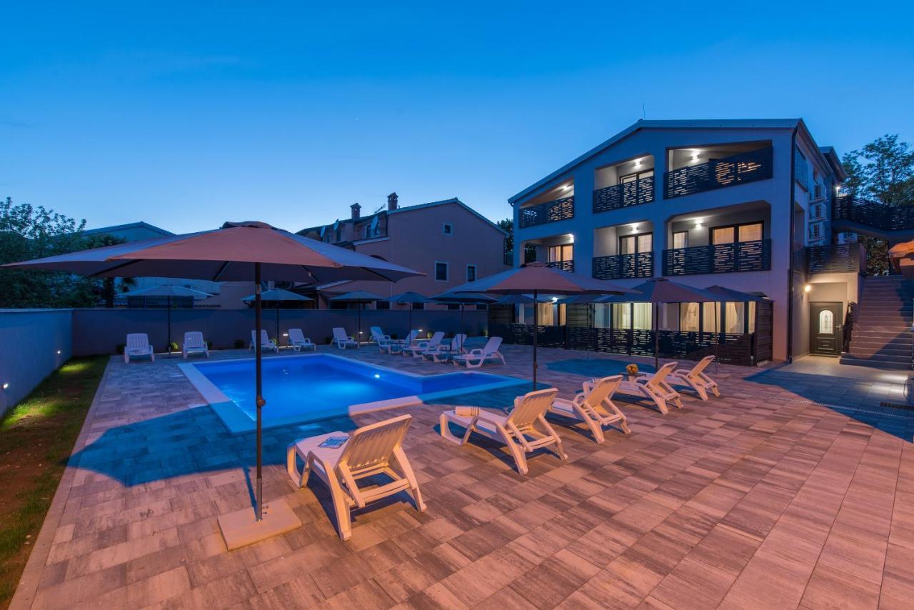 Apartmani Natalija Porec Esterno foto